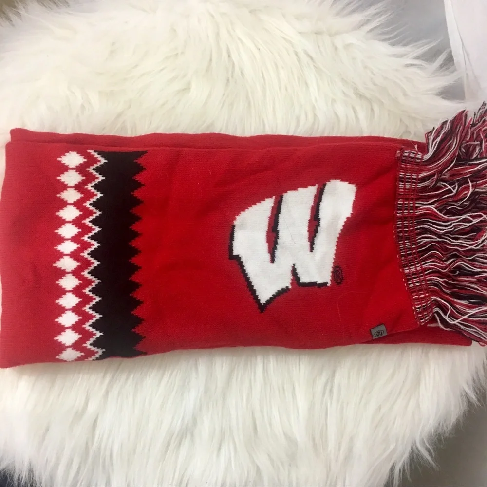 ❤️ Wisconsin‎ Scarf